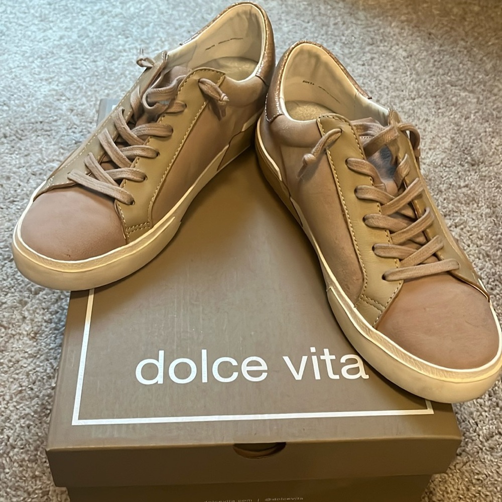 Dolce Vita tennis shoes